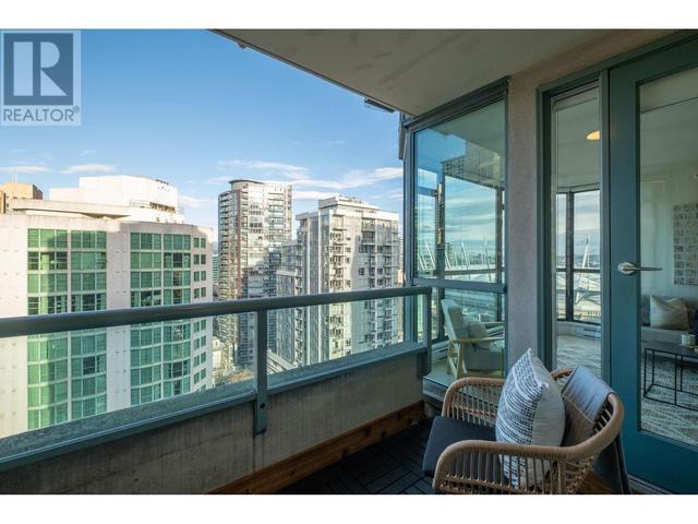2005 - 888 Hamilton Street, Condo with 2 bedrooms, 2 bathrooms and 1 parking in Vancouver BC | Image 25