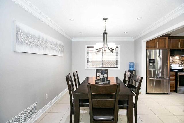 38 Brydon Cres, House detached with 3 bedrooms, 4 bathrooms and 6 parking in Brampton ON | Image 5