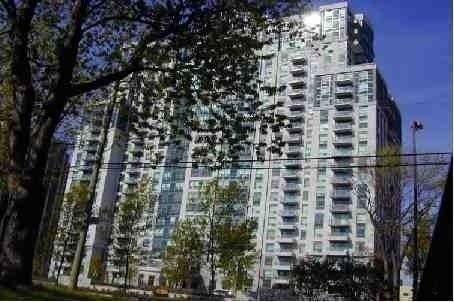 1003 - 188 Doris Ave, Condo with 3 bedrooms, 2 bathrooms and 1 parking in Toronto ON | Image 1