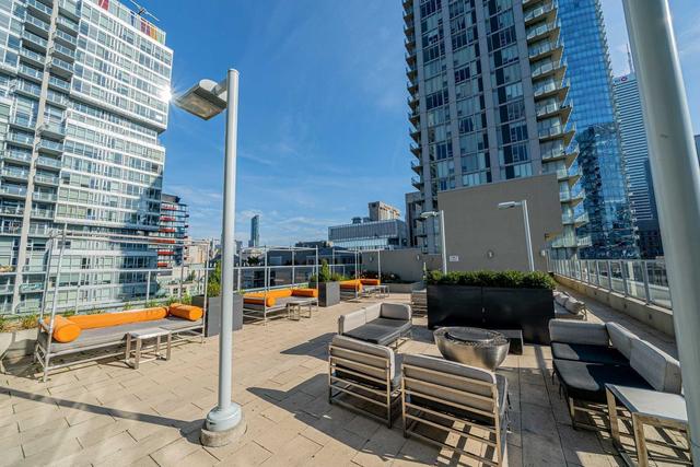 lph16 - 21 Nelson St, Condo with 1 bedrooms, 2 bathrooms and 2 parking in Toronto ON | Image 20