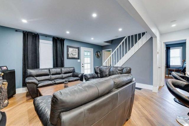 1147 Stoney Point Rd, House detached with 3 bedrooms, 2 bathrooms and 5 parking in Innisfil ON | Image 3