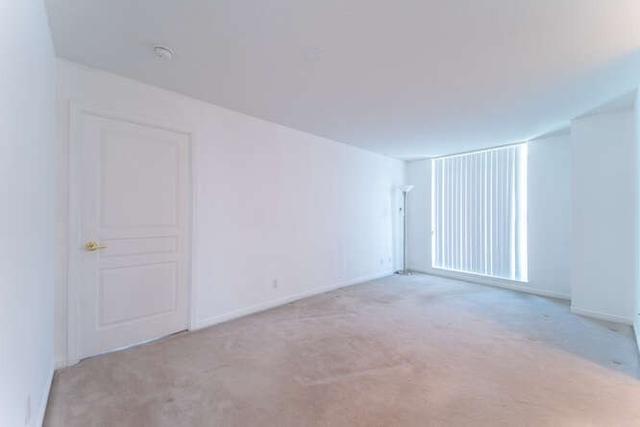 1204 - 4879 Kimbermount Ave, Condo with 2 bedrooms, 2 bathrooms and 1 parking in Mississauga ON | Image 6
