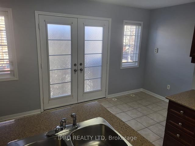 19 Winkler Terr, House attached with 3 bedrooms, 3 bathrooms and 2 parking in Toronto ON | Image 11