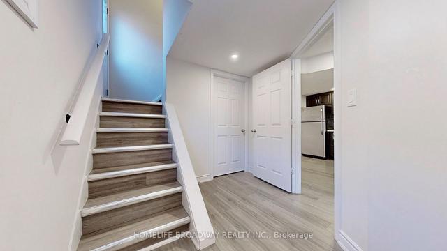 54 Lowcrest Blvd, House detached with 3 bedrooms, 4 bathrooms and 4 parking in Toronto ON | Image 13