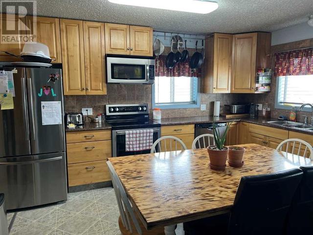 131 And 135 2 Avenue S, House detached with 1 bedrooms, 1 bathrooms and 5 parking in Champion AB | Image 15