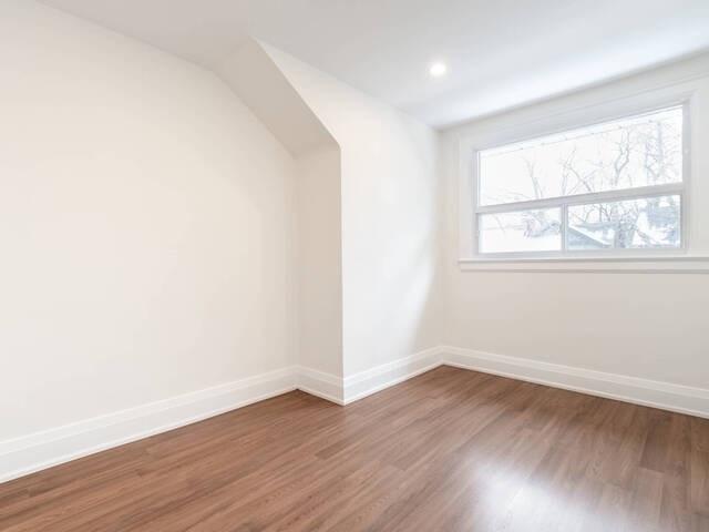 338 Beresford Ave, House detached with 4 bedrooms, 2 bathrooms and 4 parking in Toronto ON | Image 10