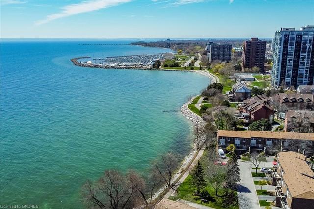 7 - 2056 Marine Drive, House attached with 3 bedrooms, 1 bathrooms and 2 parking in Oakville ON | Image 30