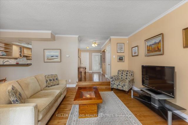 17 Davy Point Circ, Condo with 3 bedrooms, 3 bathrooms and 3 parking in Georgina ON | Image 7