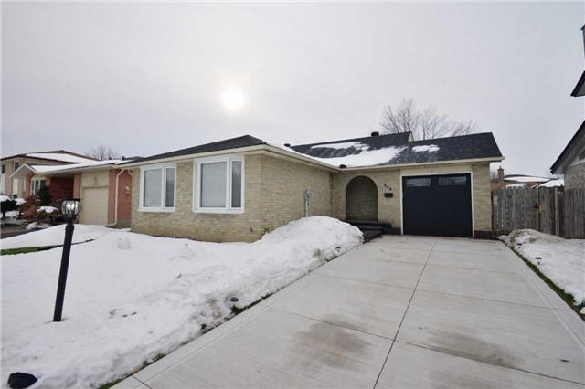 342 Wintergreen Dr, House detached with 4 bedrooms, 3 bathrooms and 3 parking in Waterloo ON | Image 2