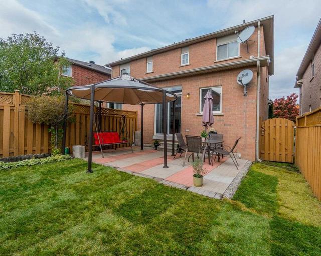 53 Red Hawk Rd, House semidetached with 3 bedrooms, 3 bathrooms and 3 parking in Toronto ON | Image 28