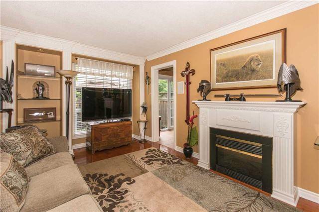 53 Hartnell Sq, Townhouse with 3 bedrooms, 3 bathrooms and 1 parking in Brampton ON | Image 6