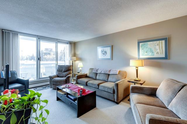 502 - 525 13 Avenue Sw, Condo with 2 bedrooms, 1 bathrooms and 1 parking in Calgary AB | Image 1