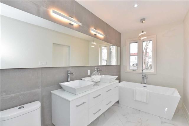 104 Oak Park Ave, House detached with 3 bedrooms, 4 bathrooms and null parking in Toronto ON | Image 15