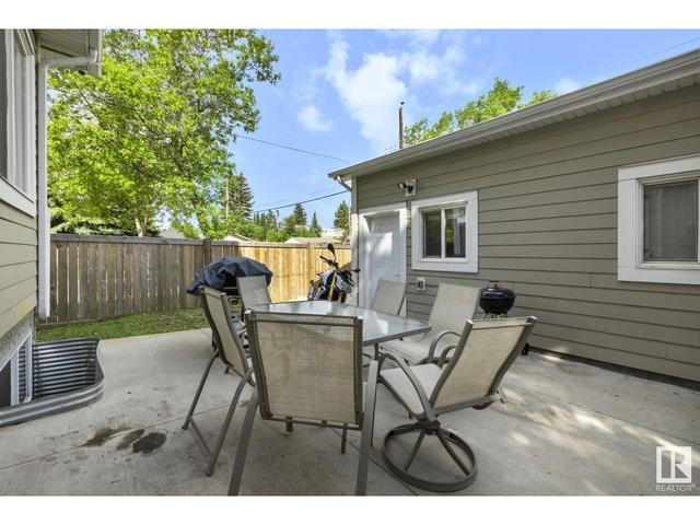 9356 73 Av Nw, House semidetached with 6 bedrooms, 4 bathrooms and 2 parking in Edmonton AB | Image 42