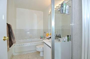 sph2-01 - 10 Yonge St, Condo with 1 bedrooms, 2 bathrooms and 1 parking in Toronto ON | Image 6