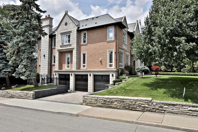2 Carnwath Cres, House detached with 5 bedrooms, 9 bathrooms and 9 parking in Toronto ON | Image 35