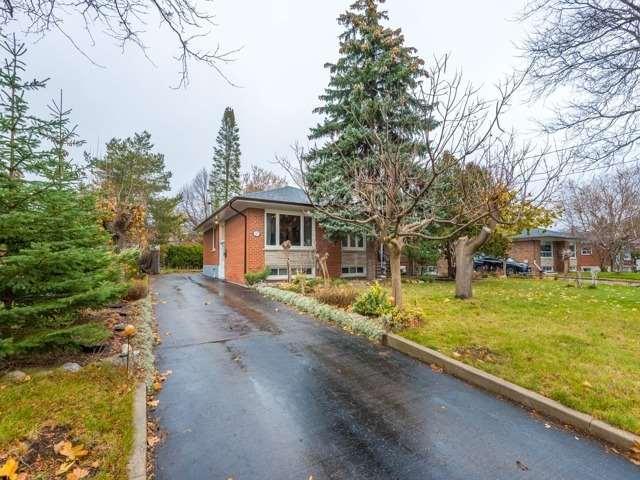 307 Skopit Rd, House detached with 3 bedrooms, 2 bathrooms and 5 parking in Richmond Hill ON | Image 1