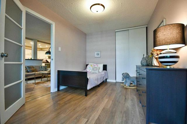 405 - 40 Chichester Pl, Condo with 2 bedrooms, 1 bathrooms and 1 parking in Toronto ON | Image 13