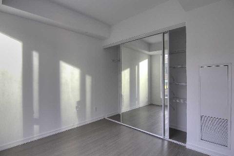 910 - 101 Peter St, Condo with 1 bedrooms, 1 bathrooms and null parking in Toronto ON | Image 9
