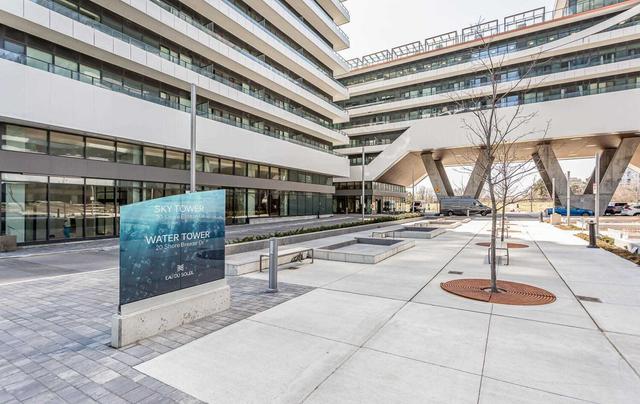 3201 - 20 Shore Breeze Dr, Condo with 1 bedrooms, 1 bathrooms and 1 parking in Toronto ON | Image 3