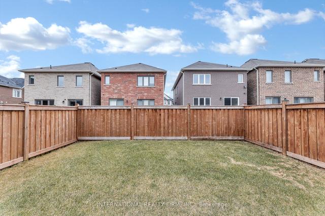 30 Kilmarnock Cres S, House detached with 4 bedrooms, 3 bathrooms and 3 parking in Whitby ON | Image 32