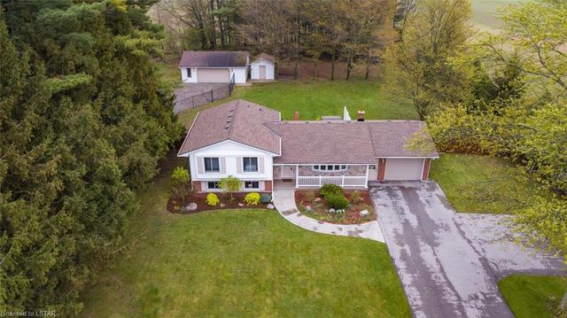 9351 Glendon Drive, House detached with 4 bedrooms, 2 bathrooms and 9 parking in Strathroy Caradoc ON | Image 5
