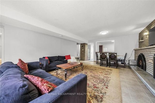 33 Algonquin Crt, House detached with 3 bedrooms, 2 bathrooms and 5 parking in Hamilton ON | Image 19