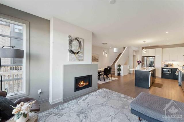 248 Shuttleworth Drive, Home with 3 bedrooms, 3 bathrooms and 3 parking in Ottawa ON | Image 12