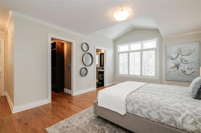 704 Brierwood Avenue, House detached with 4 bedrooms, 4 bathrooms and 6 parking in Ottawa ON | Image 19