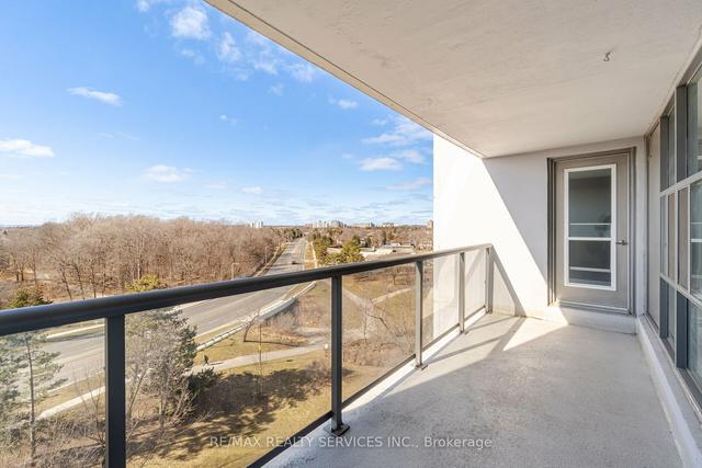 806 - 2665 Windwood Dr, Condo with 2 bedrooms, 1 bathrooms and 1 parking in Mississauga ON | Image 16