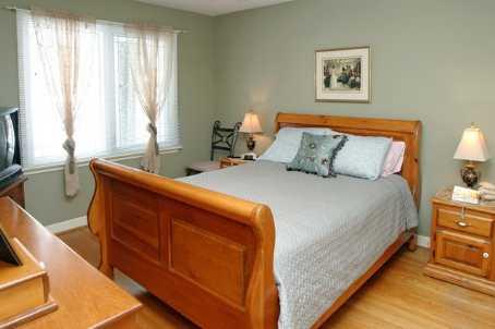 86 Regency Sq, House detached with 3 bedrooms, 2 bathrooms and 4 parking in Toronto ON | Image 5