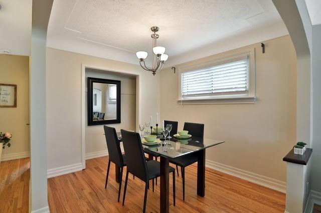 363 East 34th St, House detached with 2 bedrooms, 2 bathrooms and 4 parking in Hamilton ON | Image 5
