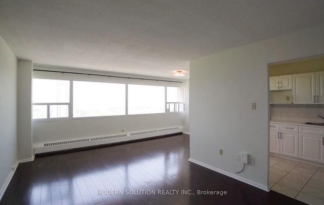 1809 - 100 Leeward Glwy, Condo with 3 bedrooms, 2 bathrooms and 1 parking in Toronto ON | Image 5