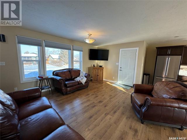 904 P Avenue, House detached with 3 bedrooms, 2 bathrooms and null parking in Perdue SK | Image 9