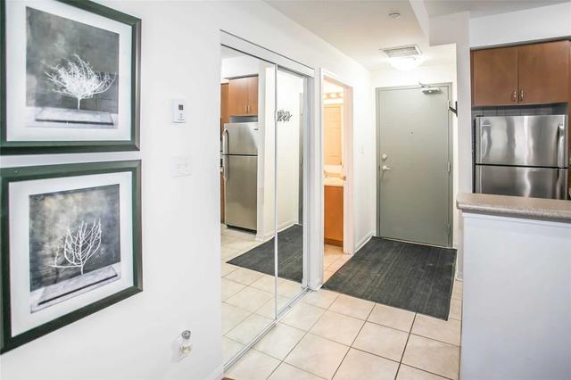 101 - 3075 Thomas St, Condo with 1 bedrooms, 1 bathrooms and 1 parking in Mississauga ON | Image 3