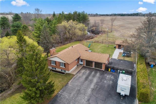 11791 Round Lake Road, House detached with 5 bedrooms, 3 bathrooms and 20 parking in Laurentian Valley ON | Image 2