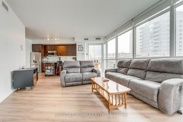 522 - 169 Fort York Blvd, Condo with 2 bedrooms, 2 bathrooms and 1 parking in Toronto ON | Image 11