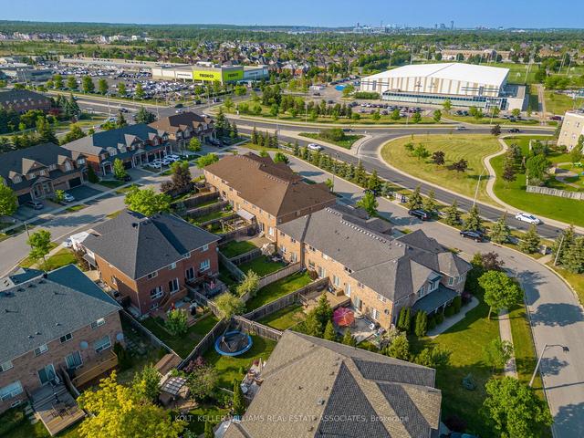 2087 Redstone Cres, House attached with 3 bedrooms, 3 bathrooms and 4 parking in Oakville ON | Image 29