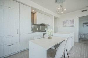5001 - 1 Bloor St E, Condo with 2 bedrooms, 3 bathrooms and 1 parking in Toronto ON | Image 5