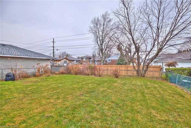 37 South Cres, House detached with 3 bedrooms, 2 bathrooms and 3.5 parking in Port Colborne ON | Image 22