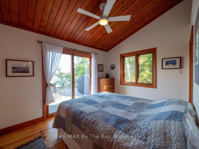 23212 Georgian Bay Shore, House detached with 3 bedrooms, 2 bathrooms and 0 parking in Georgian Bay ON | Image 17