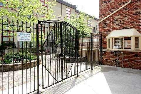 202 - 21 Earl St, Condo with 1 bedrooms, 1 bathrooms and 1 parking in Toronto ON | Image 6