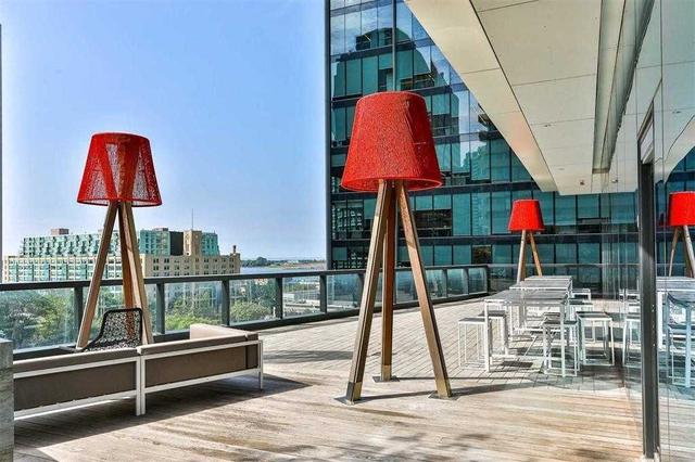 1405 - 100 Harbour St, Condo with 1 bedrooms, 1 bathrooms and 0 parking in Toronto ON | Image 9