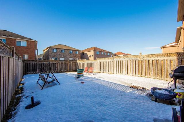 60 Studebaker Tr, House semidetached with 3 bedrooms, 3 bathrooms and 3 parking in Brampton ON | Image 32