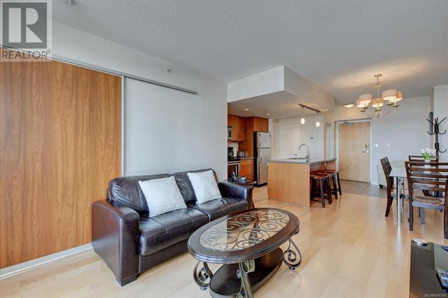 705 - 760 Johnson St, Condo with 1 bedrooms, 1 bathrooms and null parking in Victoria BC | Image 4