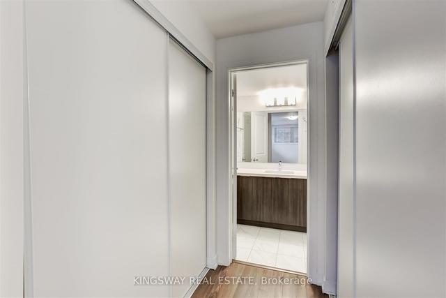 121 - 3062 Sixth Line, Townhouse with 2 bedrooms, 2 bathrooms and 1 parking in Oakville ON | Image 21