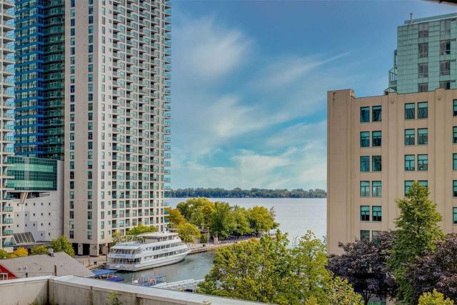 503 - 208 Queens Quay W, Condo with 2 bedrooms, 2 bathrooms and 1 parking in Toronto ON | Image 7