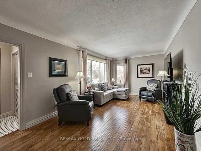 210 Lakeshore Rd S, House detached with 3 bedrooms, 1 bathrooms and 2 parking in St. Catharines ON | Image 11