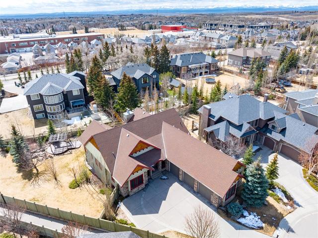 62 Wentworth Terrace Sw, House detached with 4 bedrooms, 3 bathrooms and 3 parking in Calgary AB | Image 5