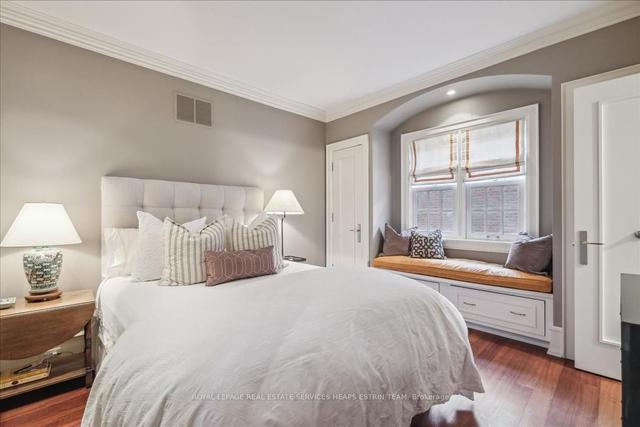 27 St Andrews Gdns, House detached with 5 bedrooms, 6 bathrooms and 5 parking in Toronto ON | Image 9